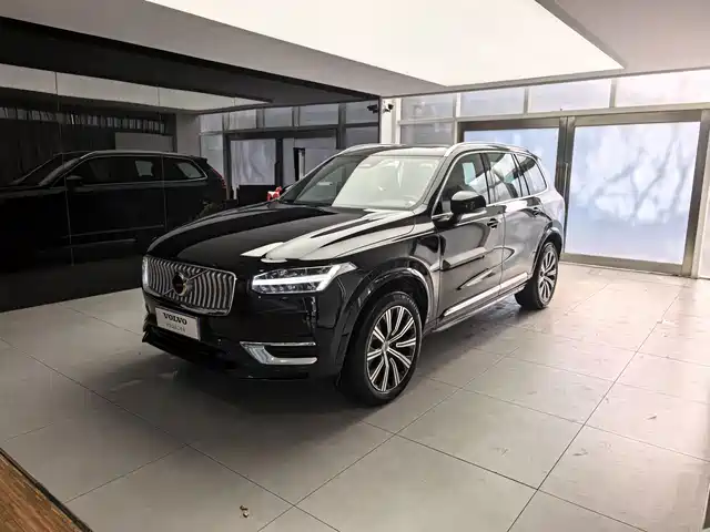 Volvo XC90 2024 B 6 7