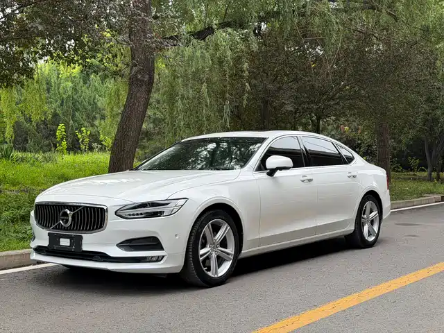 Volvo S 90 2018 T 4