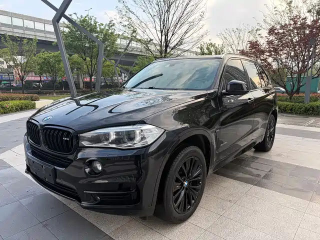 BMW X5 2017 x Drive 28i