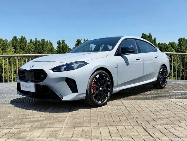 BMW M 235 L 2025 M 235 L