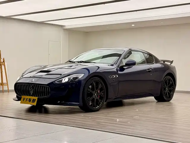 Maserati Gran 2015 4.7 L MC