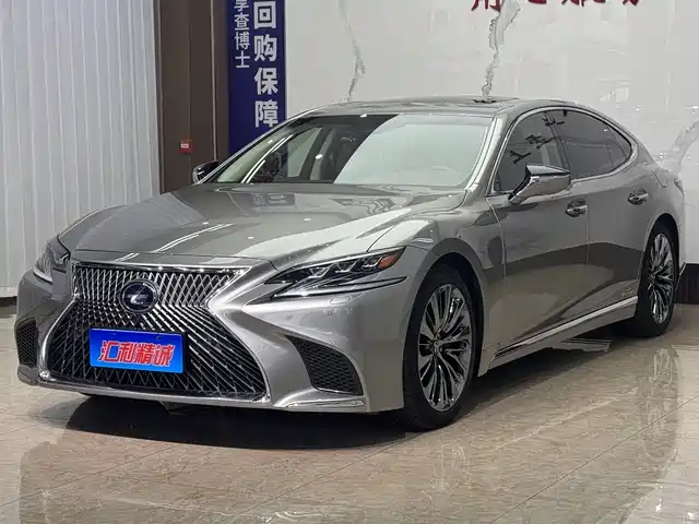 Lexus LS 2020 500h V
