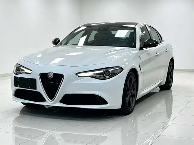 Alfa Romeo Giulia 2017 2.0 T 200 HP