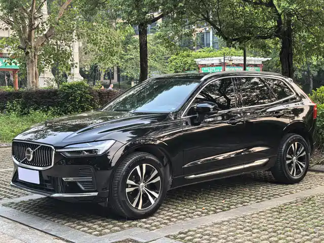 Volvo XC60 2022 B 5 4 WD