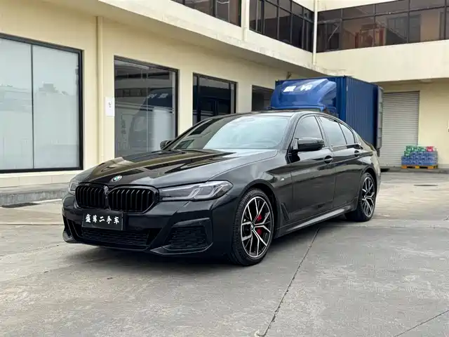 BMW 5-Series 2021 540i M