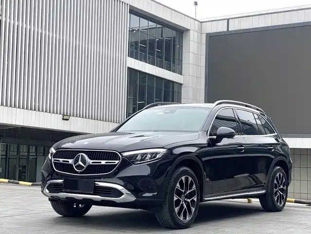 Mercedes-Benz GLC 2023 GLC 260 L 4 MATIC 7