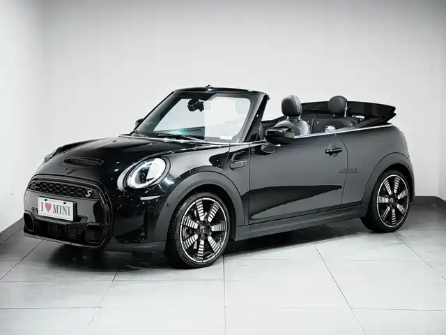 MINI Cabrio
