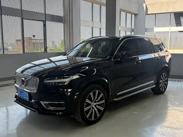 Volvo XC90 2021 B 5 7