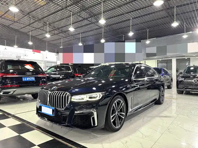 BMW 7-Series 2021 730 Li M