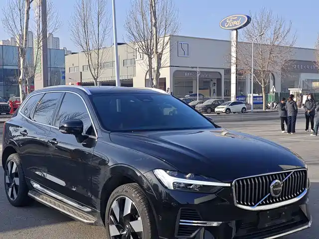 Volvo XC60 Hybrid 2025 Hybrid 4 WD