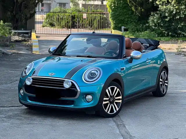 MINI Cabrio