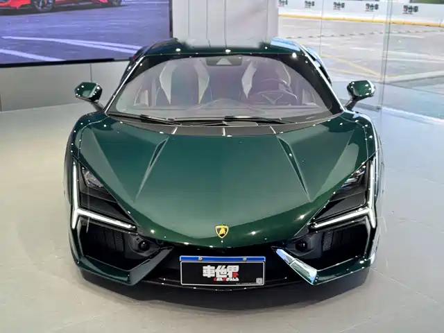 Lamborghini Revuelto 2023 6.5 L PHEV