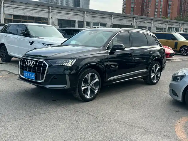 Audi Q7 2021 45 TFSI quattro S line Sport