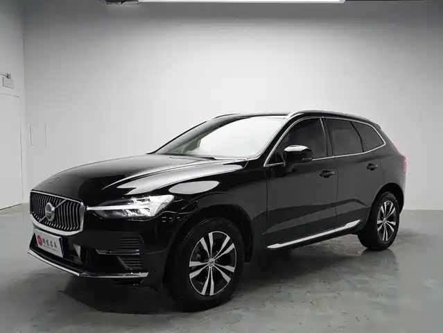 Volvo XC60 2024 B 5 4 WD
