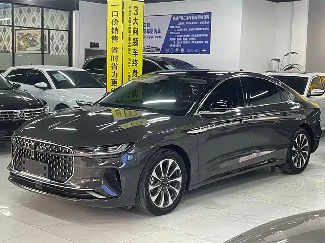 Lincoln Z 2022 i