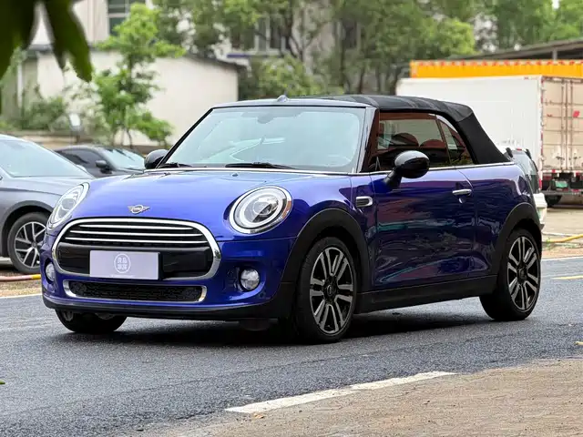MINI Cabrio