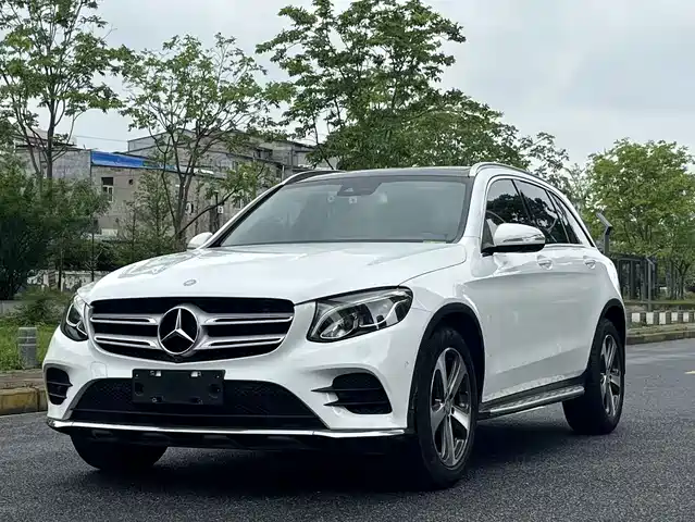 Mercedes-Benz GLC 2017 GLC 260 4 MATIC Luxury