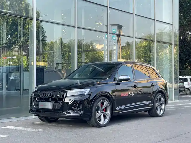 Audi SQ 7 2024 4.0 TFSI