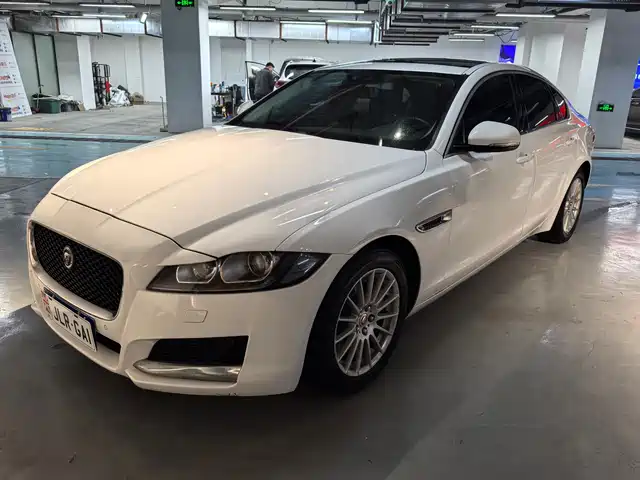 Jaguar XF 2016 XF 2.0 T 2 WD