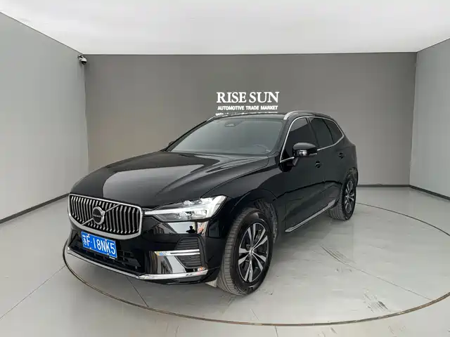 Volvo XC60 2023 B 5 4 WD