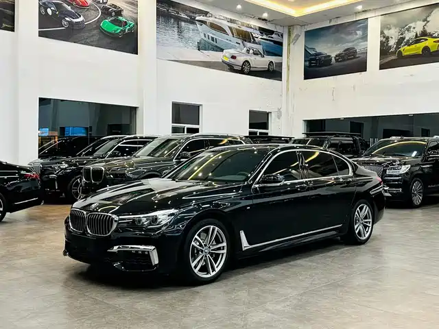 BMW 7-Series 2018 730 Li Leading M