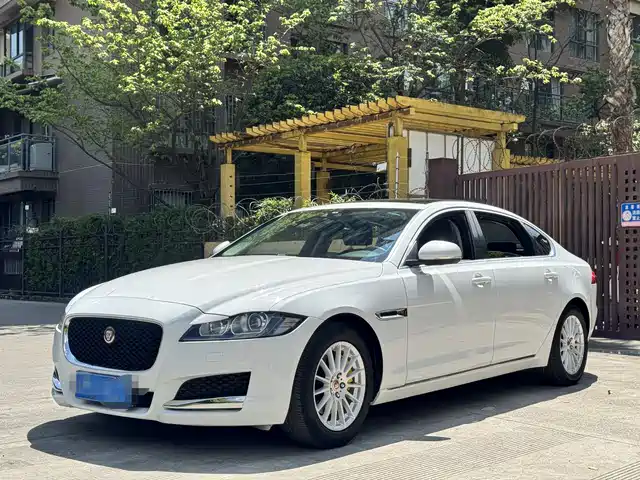 Jaguar XFL 2018 XFL 2.0 T 200 PS
