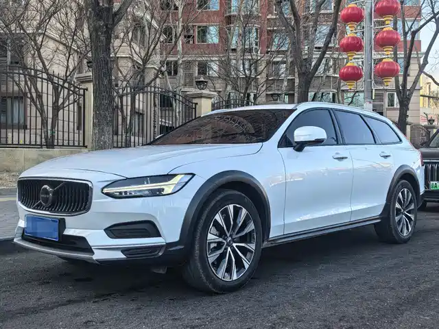 Volvo V90 2023 Cross Country B 5 AWD