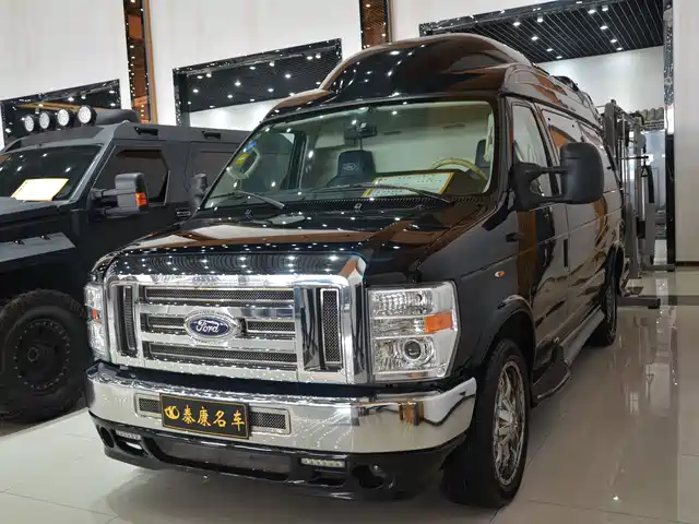 Ford E350 2017 5.4 L AT