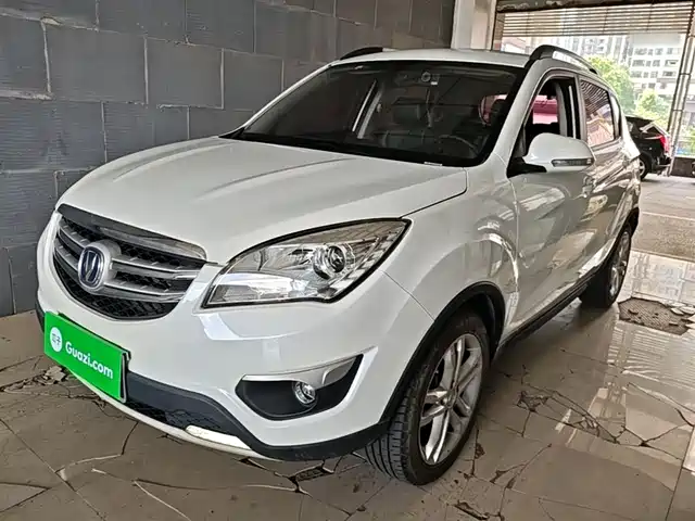 Changan CS35 2016 1.6 L MTLuxury V
