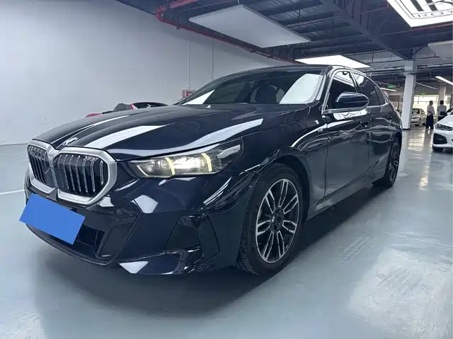 BMW 5-Series 2025 530 Li Leading M