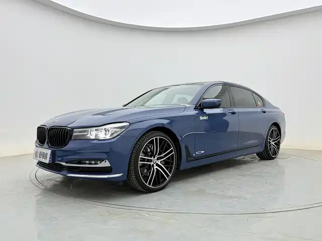 BMW 7-Series 2018 730 Li Leading