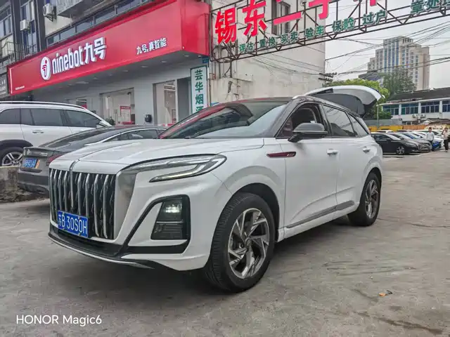 Hongqi HS3 2023 2.0 T 2 WD