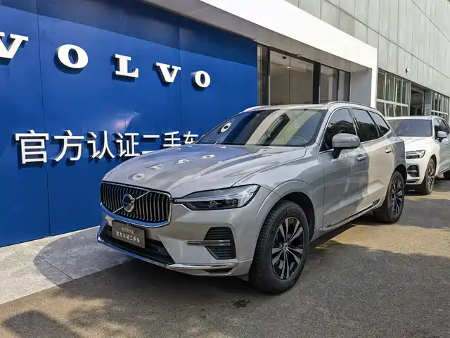Volvo XC60 2024 B 5 4 WD