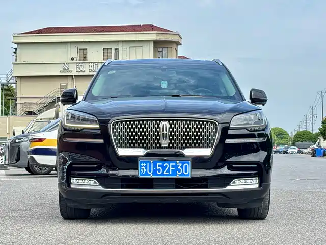 Lincoln Aviator