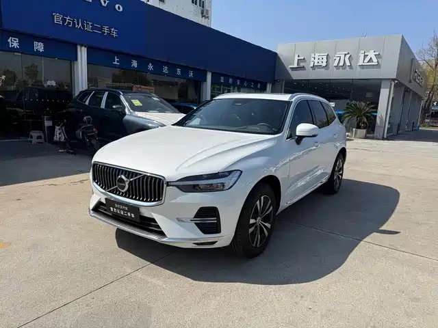 Volvo XC60 2023 B 5 4 WD
