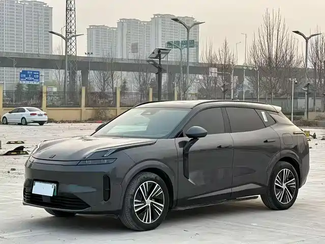 Lynk & Co 08 EM-P 2023 120km Halo