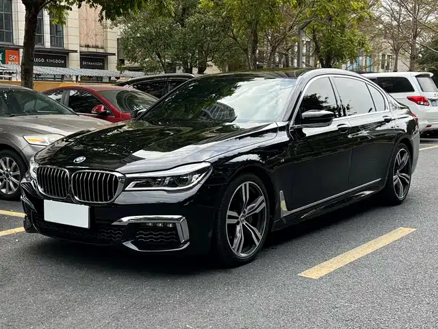 BMW 7-Series 2018 740 Li Leading M