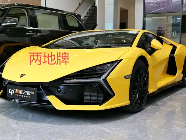 Lamborghini Revuelto 2023 6.5 L PHEV