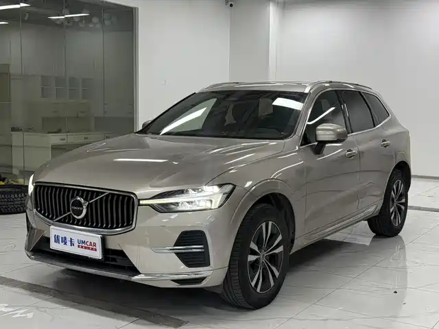 Volvo XC60 2023 B 5 4 WD