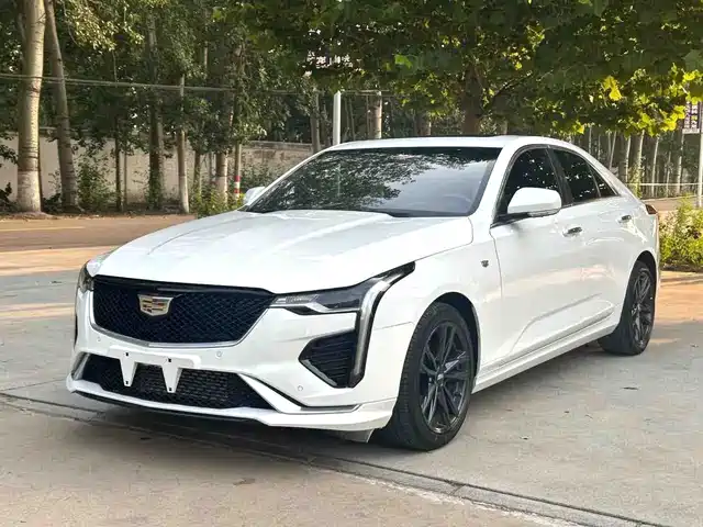 Cadillac CT 4 2020 28 T
