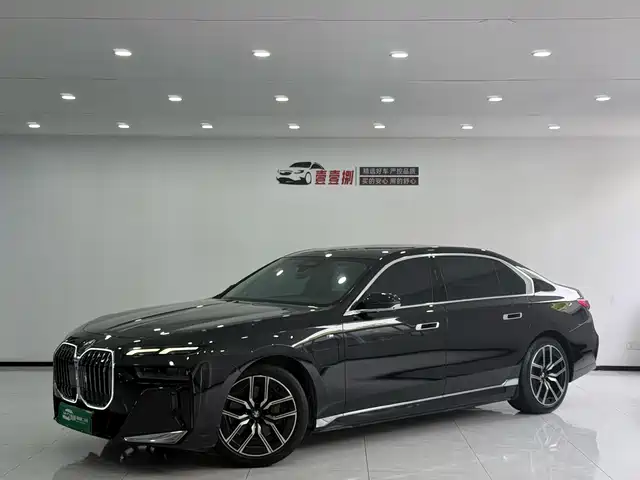 BMW i7 2023 e Drive 50 L M