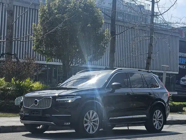 Volvo XC90 2018 T 6 7