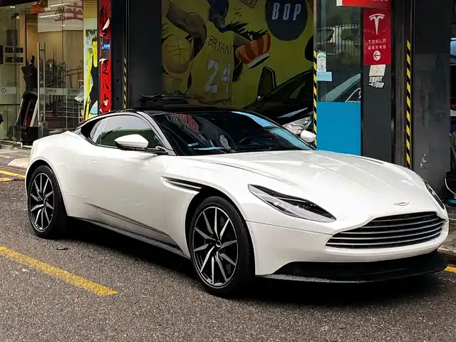 Aston Martin DB11 2022 4.0 T V 8 Coupe