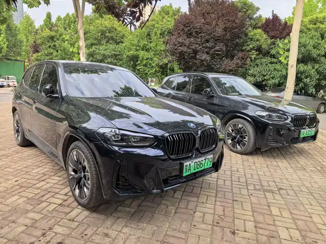 BMW i X 3 2024