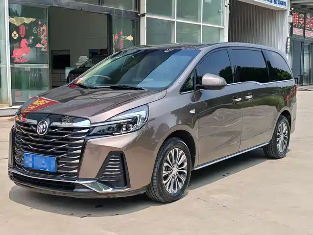 Buick GL 8 2023 652 T Luxury