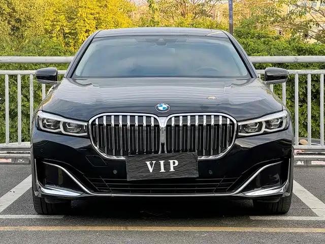 BMW 7-Series 2016 740 Li Leading