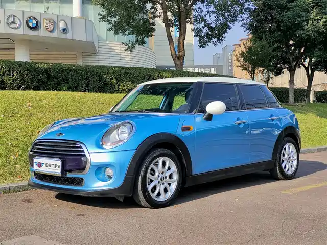 MINI Hatch
