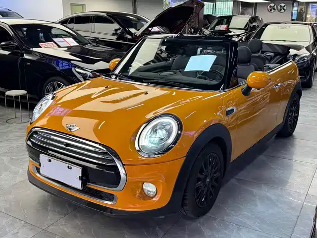 MINI Cabrio