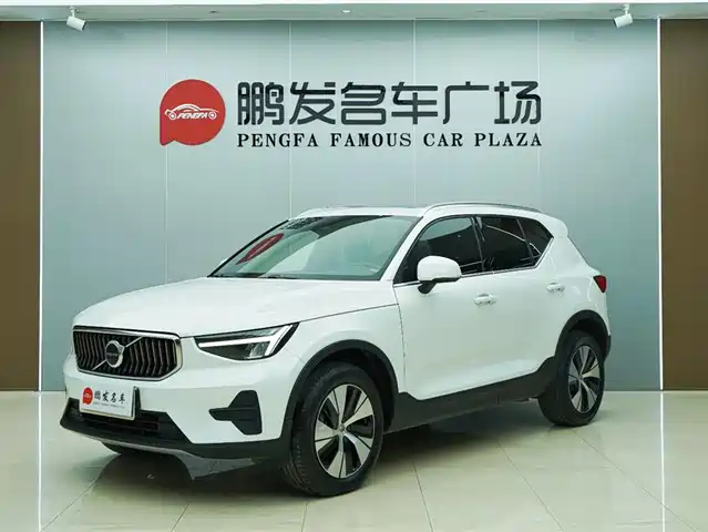 Volvo XC40 2024 B 3