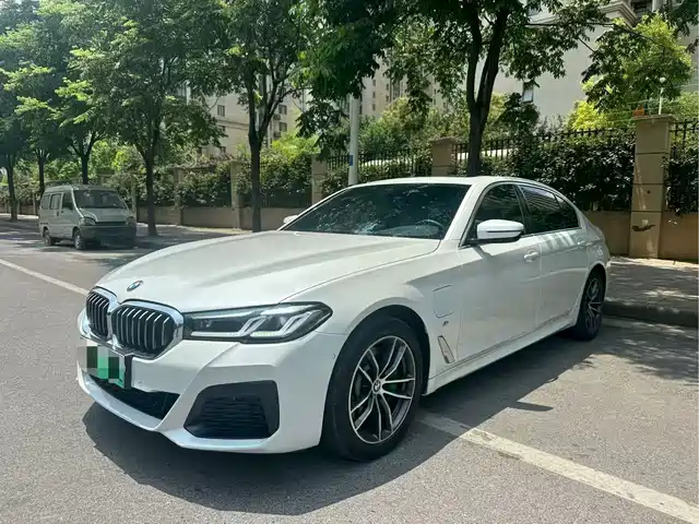 BMW 5-Series 2021 535 Le M